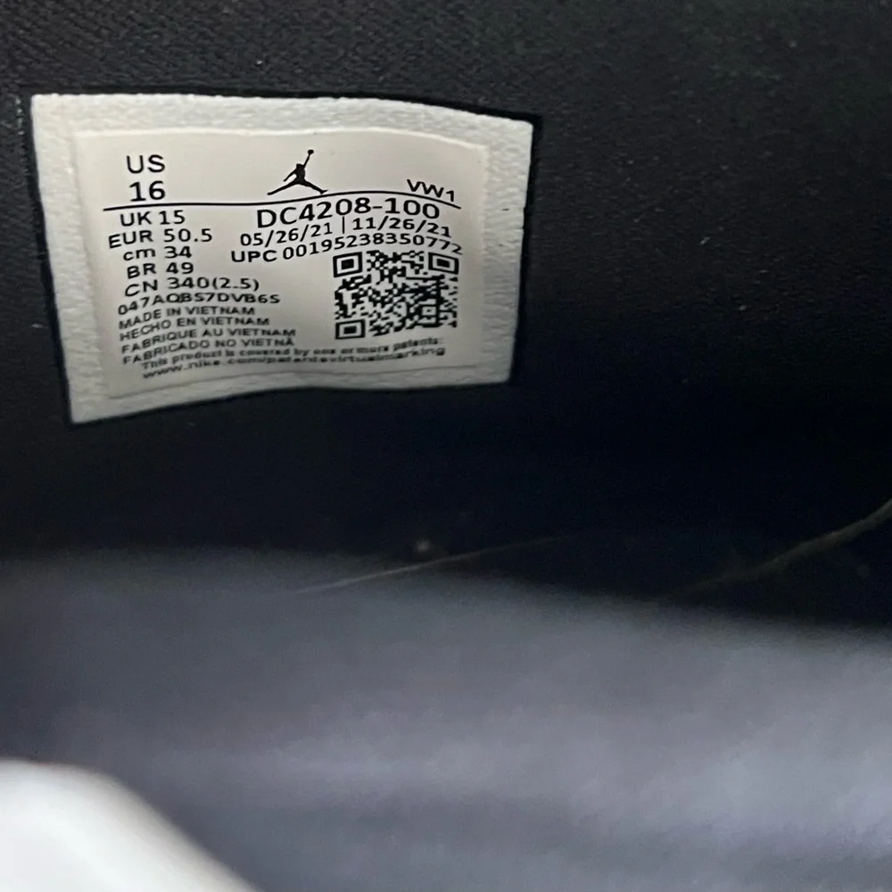 Nike Zion 1 White and Black Athletic Shoes size  16 - Picture 5 of 6